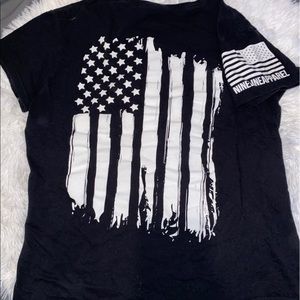 Women’s nine line tee